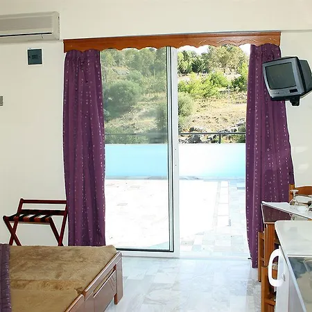 Hotel Vlycha & 2*