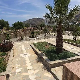 Hotel Vlycha & 2*